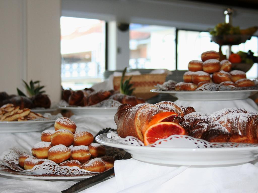 Hotel Marina Uno Lignano Sabbiadoro Ngoại thất bức ảnh